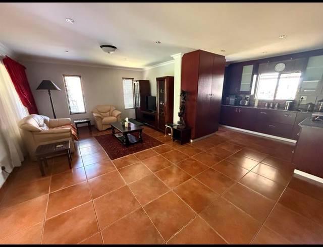 3 BEDROOM HOUSE FOR SALE IN AMBERFIELD